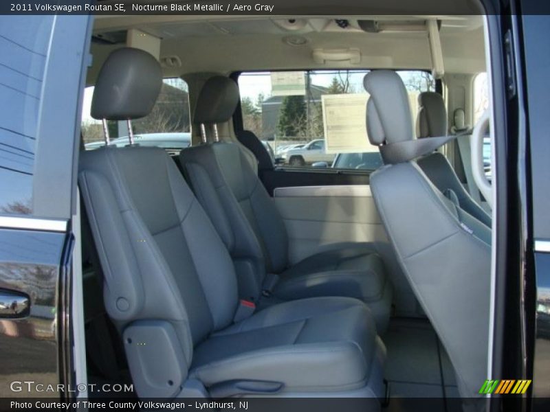 Nocturne Black Metallic / Aero Gray 2011 Volkswagen Routan SE