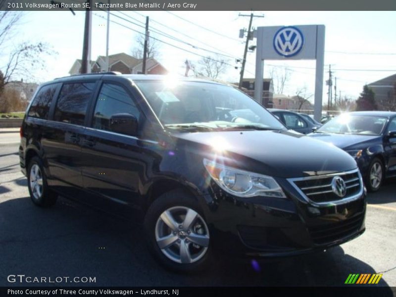 Tanzanite Blue Metallic / Aero Gray 2011 Volkswagen Routan SE