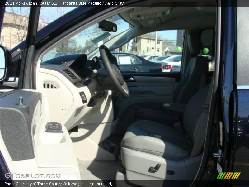 Tanzanite Blue Metallic / Aero Gray 2011 Volkswagen Routan SE