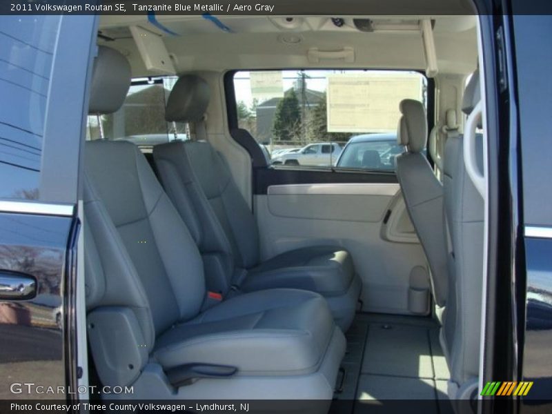 Tanzanite Blue Metallic / Aero Gray 2011 Volkswagen Routan SE