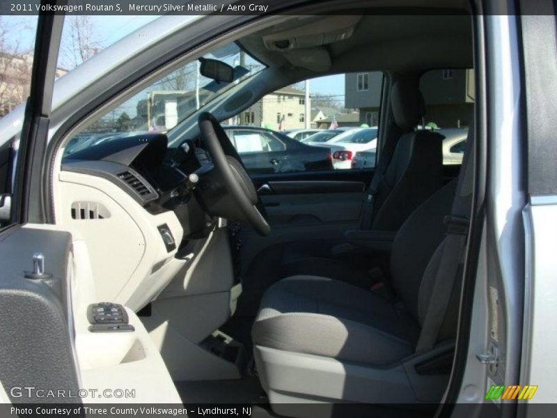 Mercury Silver Metallic / Aero Gray 2011 Volkswagen Routan S