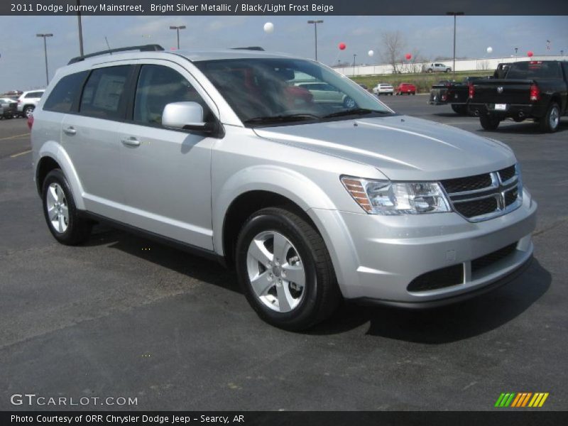 Bright Silver Metallic / Black/Light Frost Beige 2011 Dodge Journey Mainstreet