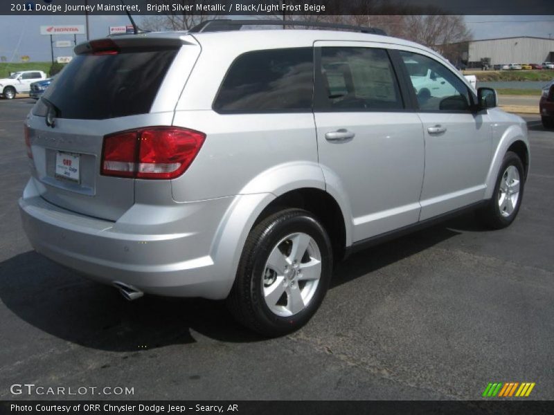 Bright Silver Metallic / Black/Light Frost Beige 2011 Dodge Journey Mainstreet