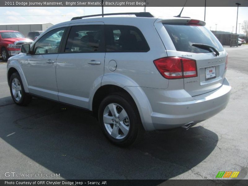 Bright Silver Metallic / Black/Light Frost Beige 2011 Dodge Journey Mainstreet