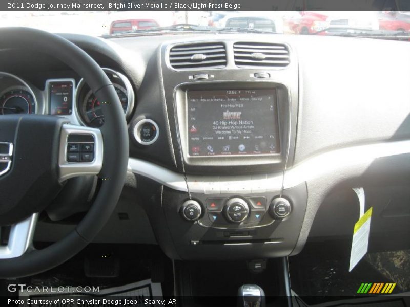 Bright Silver Metallic / Black/Light Frost Beige 2011 Dodge Journey Mainstreet