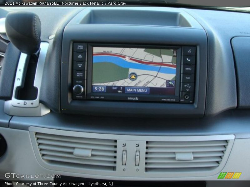 Nocturne Black Metallic / Aero Gray 2011 Volkswagen Routan SEL