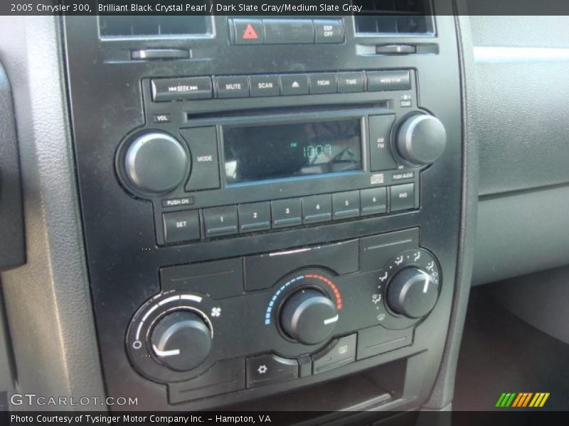 Brilliant Black Crystal Pearl / Dark Slate Gray/Medium Slate Gray 2005 Chrysler 300