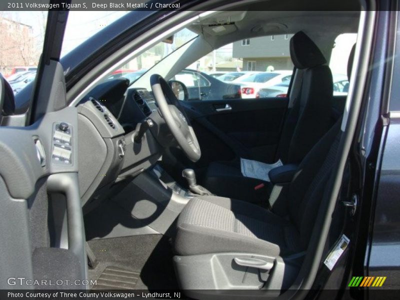 Deep Black Metallic / Charcoal 2011 Volkswagen Tiguan S