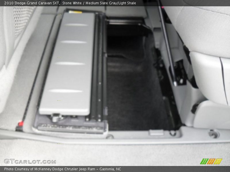 Stone White / Medium Slate Gray/Light Shale 2010 Dodge Grand Caravan SXT