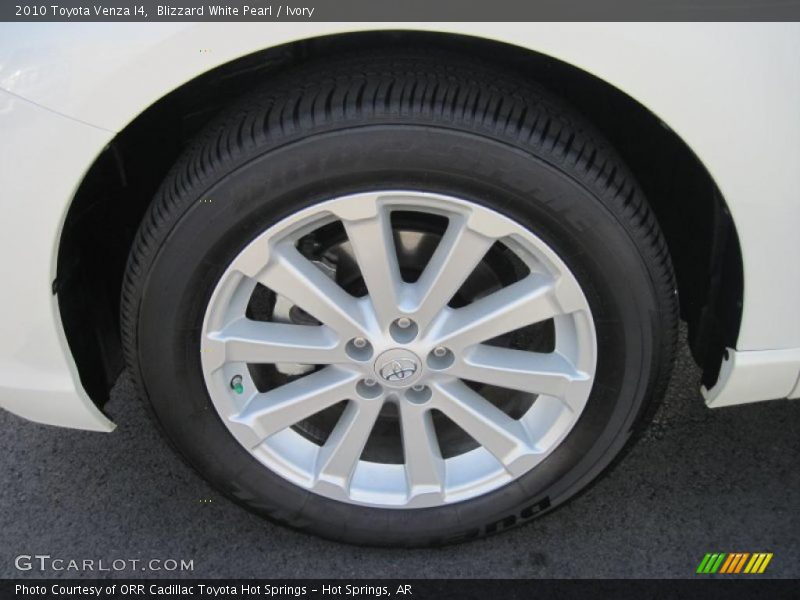 Blizzard White Pearl / Ivory 2010 Toyota Venza I4