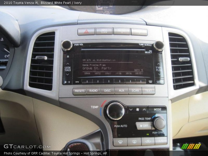 Blizzard White Pearl / Ivory 2010 Toyota Venza I4