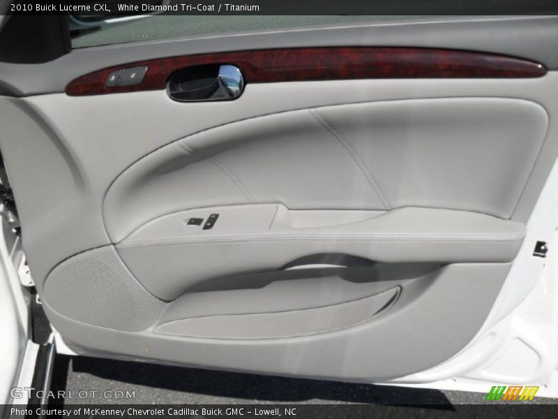 White Diamond Tri-Coat / Titanium 2010 Buick Lucerne CXL