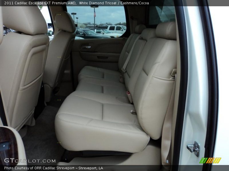  2011 Escalade EXT Premium AWD Cashmere/Cocoa Interior