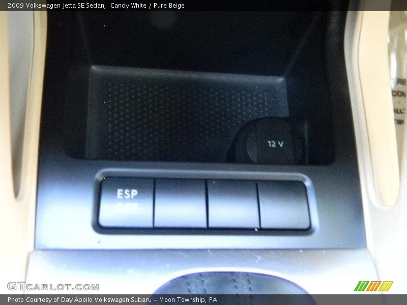 Candy White / Pure Beige 2009 Volkswagen Jetta SE Sedan