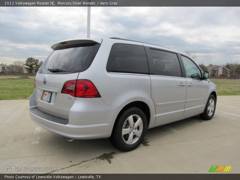 Mercury Silver Metallic / Aero Gray 2011 Volkswagen Routan SE