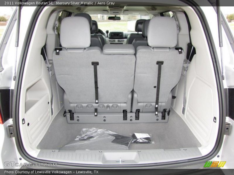 Mercury Silver Metallic / Aero Gray 2011 Volkswagen Routan SE