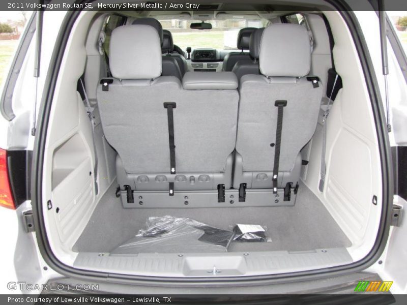 Mercury Silver Metallic / Aero Gray 2011 Volkswagen Routan SE