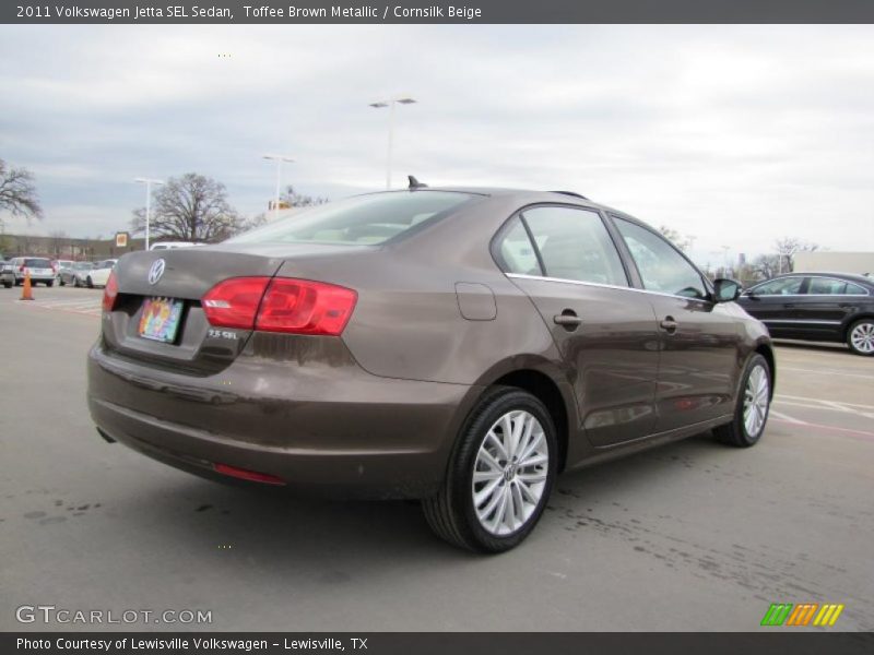 Toffee Brown Metallic / Cornsilk Beige 2011 Volkswagen Jetta SEL Sedan