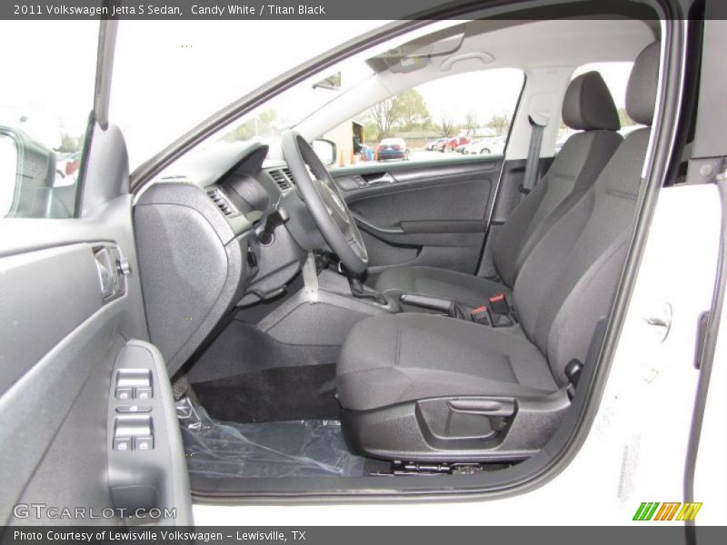Candy White / Titan Black 2011 Volkswagen Jetta S Sedan