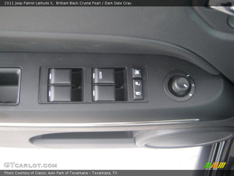 Brilliant Black Crystal Pearl / Dark Slate Gray 2011 Jeep Patriot Latitude X