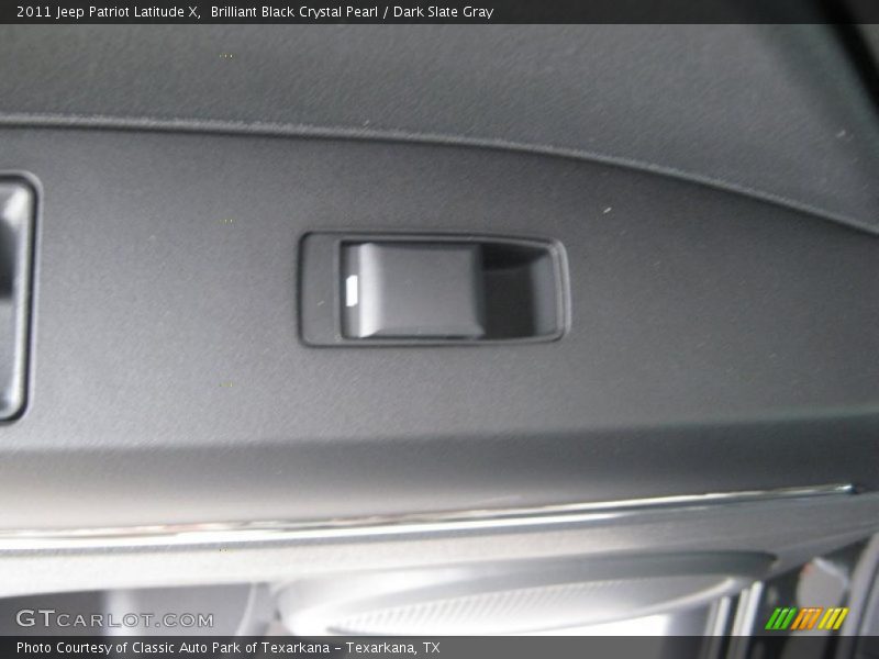Brilliant Black Crystal Pearl / Dark Slate Gray 2011 Jeep Patriot Latitude X