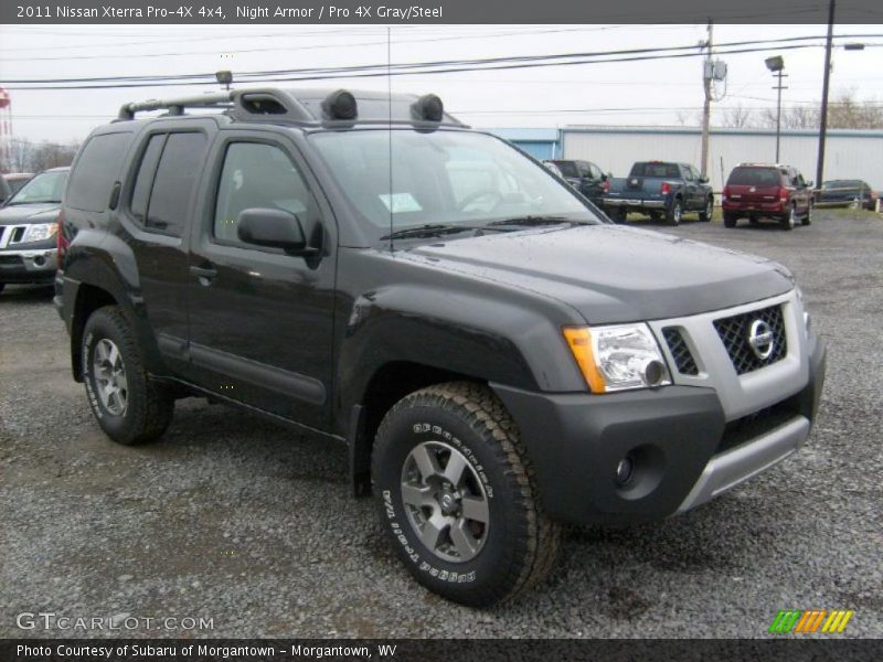 Front 3/4 View of 2011 Xterra Pro-4X 4x4