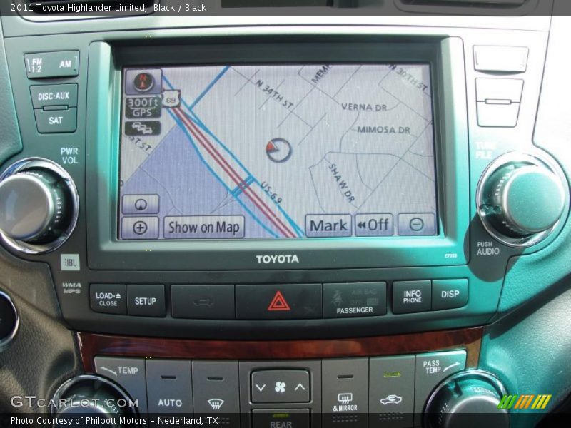 Navigation of 2011 Highlander Limited