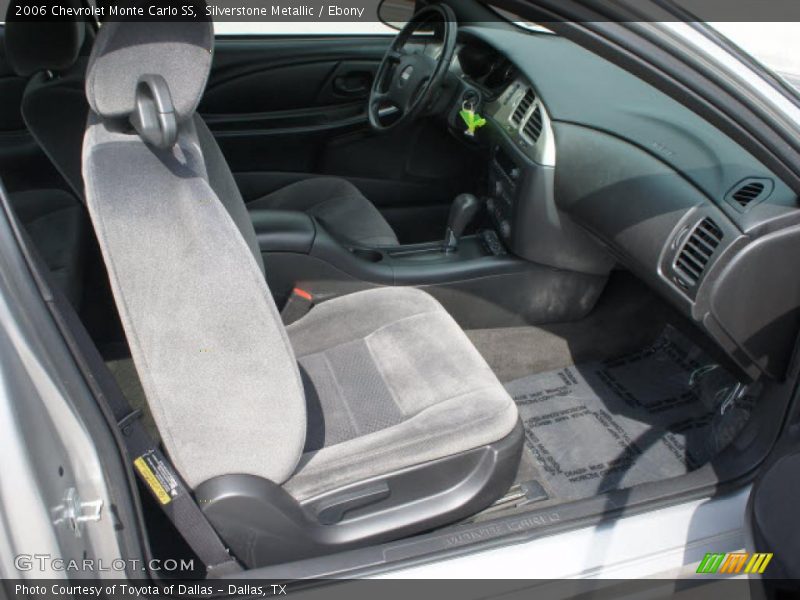  2006 Monte Carlo SS Ebony Interior