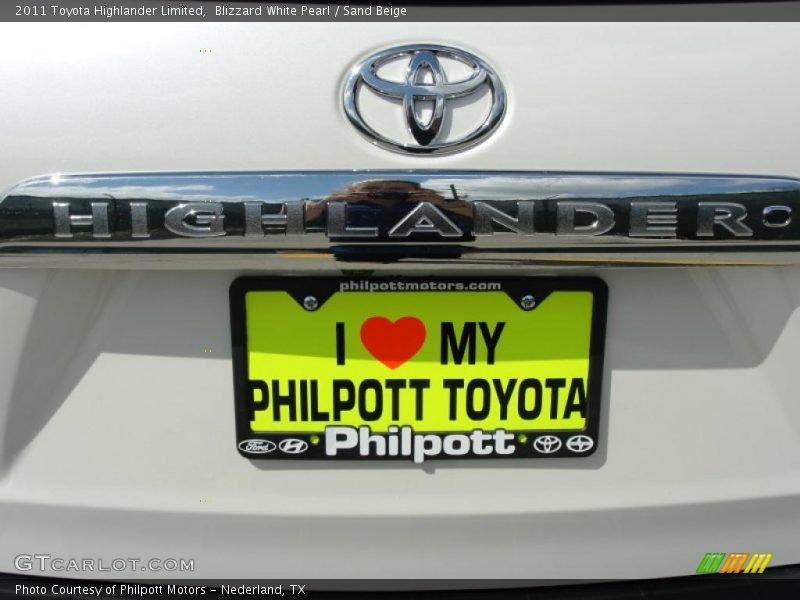 Blizzard White Pearl / Sand Beige 2011 Toyota Highlander Limited