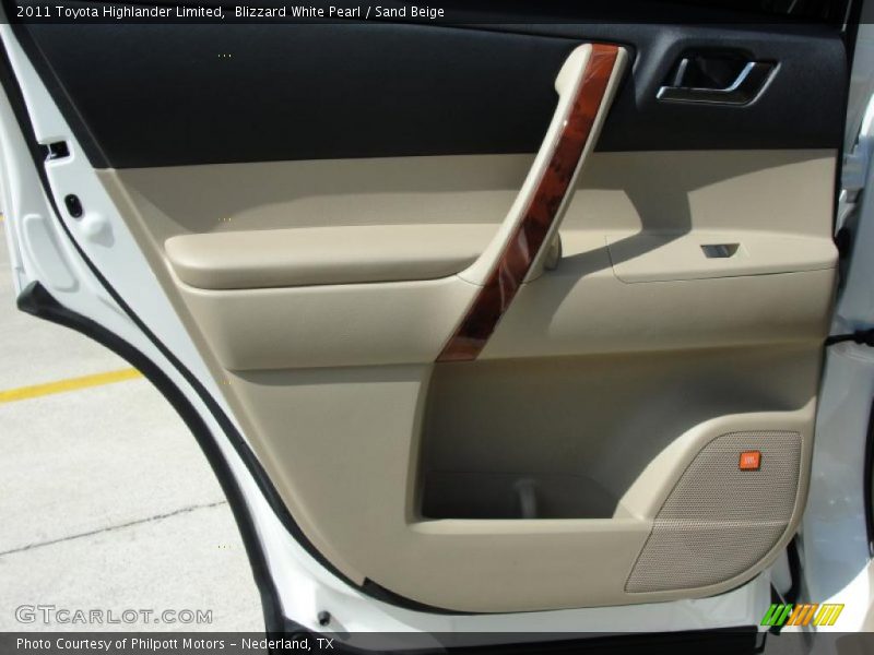 Door Panel of 2011 Highlander Limited