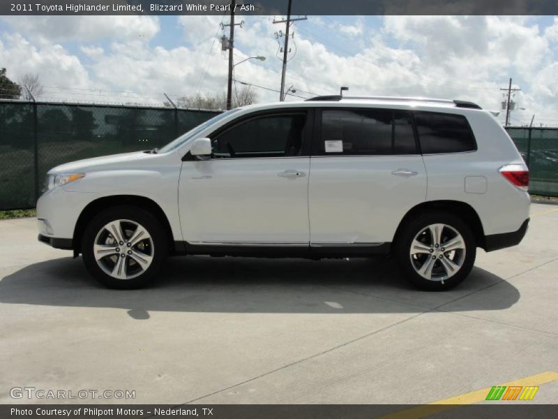 Blizzard White Pearl / Ash 2011 Toyota Highlander Limited