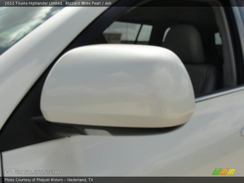 Blizzard White Pearl / Ash 2011 Toyota Highlander Limited