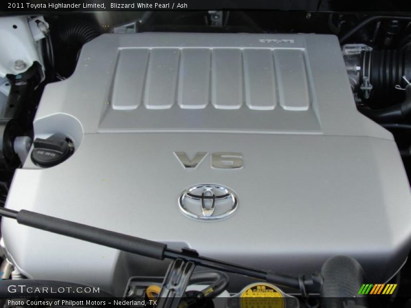 Blizzard White Pearl / Ash 2011 Toyota Highlander Limited