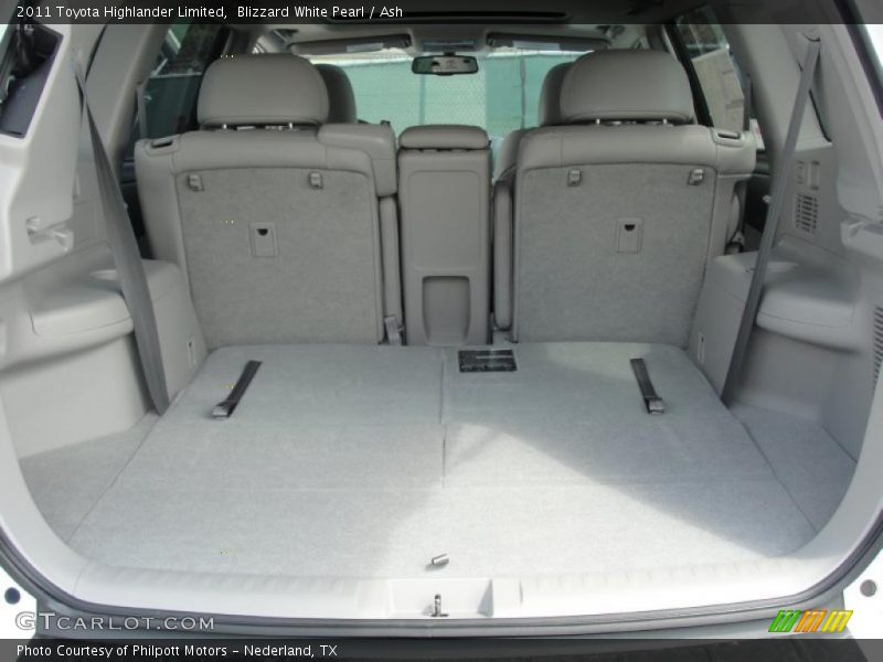Blizzard White Pearl / Ash 2011 Toyota Highlander Limited