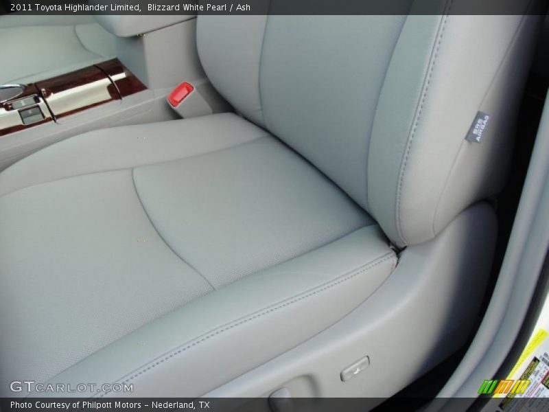 Blizzard White Pearl / Ash 2011 Toyota Highlander Limited