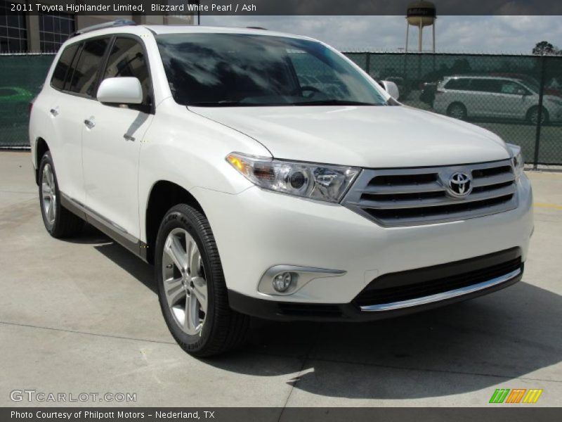 Blizzard White Pearl / Ash 2011 Toyota Highlander Limited