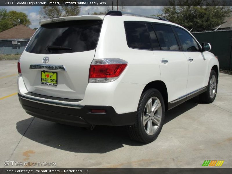 Blizzard White Pearl / Ash 2011 Toyota Highlander Limited