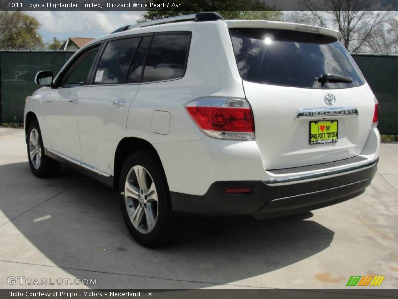 Blizzard White Pearl / Ash 2011 Toyota Highlander Limited