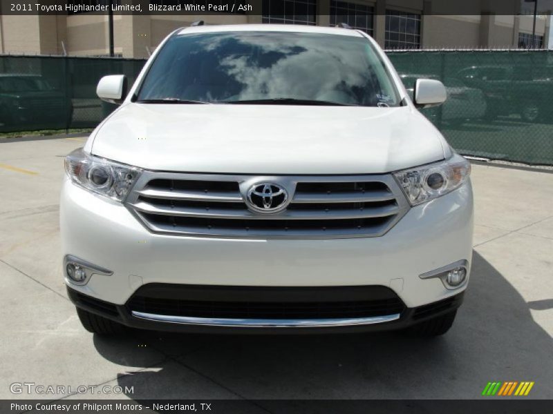 Blizzard White Pearl / Ash 2011 Toyota Highlander Limited