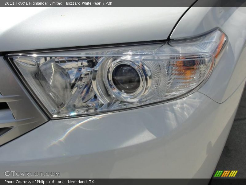 Blizzard White Pearl / Ash 2011 Toyota Highlander Limited