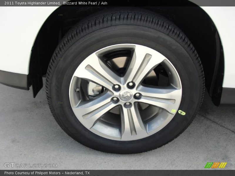 Blizzard White Pearl / Ash 2011 Toyota Highlander Limited