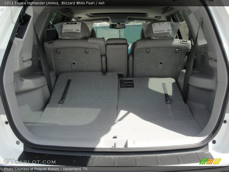 Blizzard White Pearl / Ash 2011 Toyota Highlander Limited