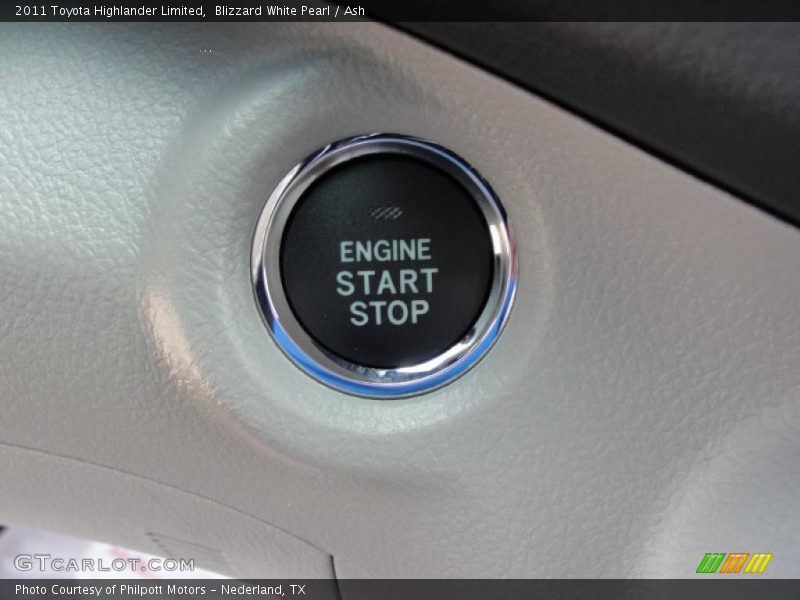 Blizzard White Pearl / Ash 2011 Toyota Highlander Limited