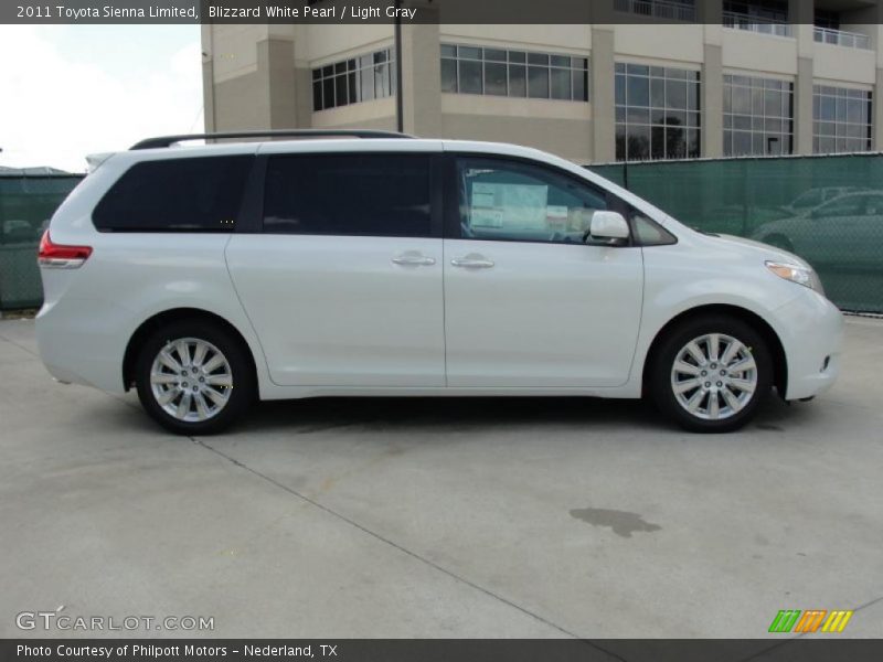 Blizzard White Pearl / Light Gray 2011 Toyota Sienna Limited