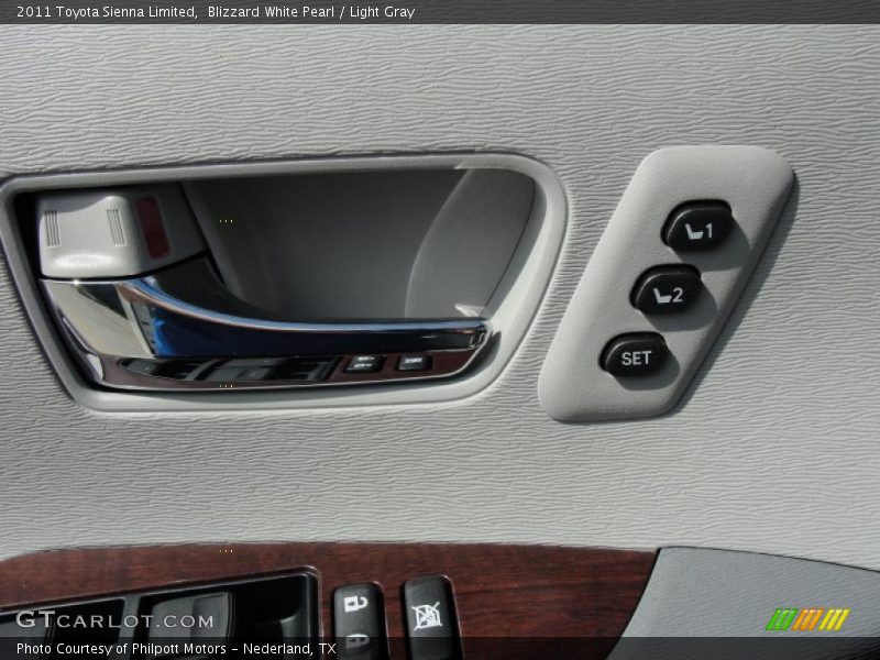 Blizzard White Pearl / Light Gray 2011 Toyota Sienna Limited