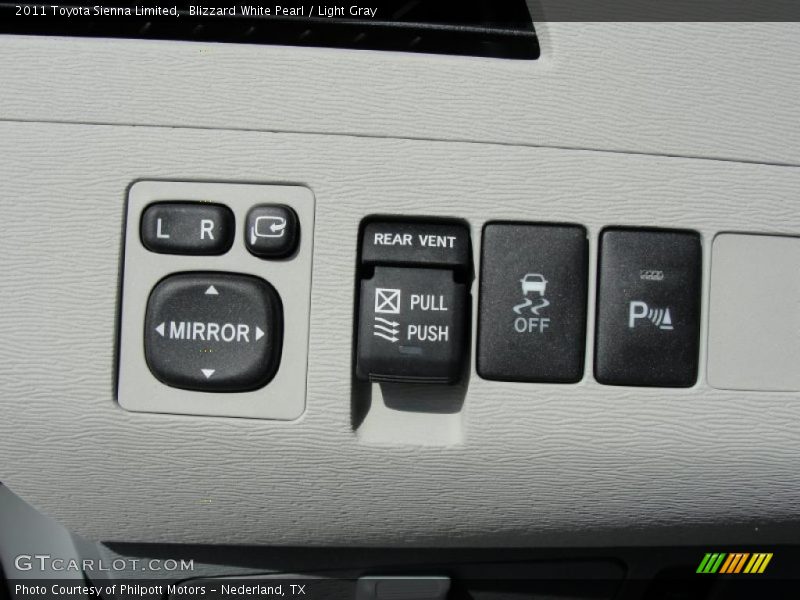 Blizzard White Pearl / Light Gray 2011 Toyota Sienna Limited