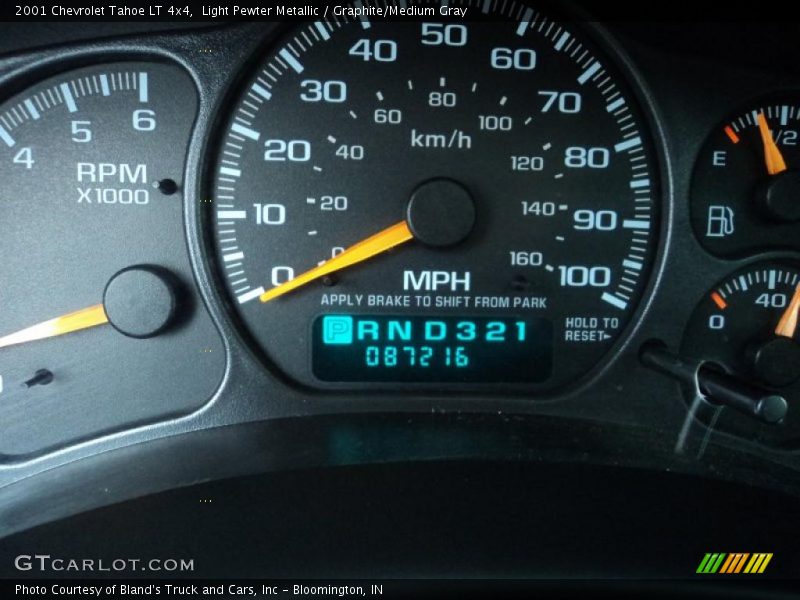 Light Pewter Metallic / Graphite/Medium Gray 2001 Chevrolet Tahoe LT 4x4