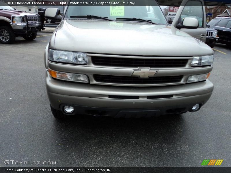 Light Pewter Metallic / Graphite/Medium Gray 2001 Chevrolet Tahoe LT 4x4