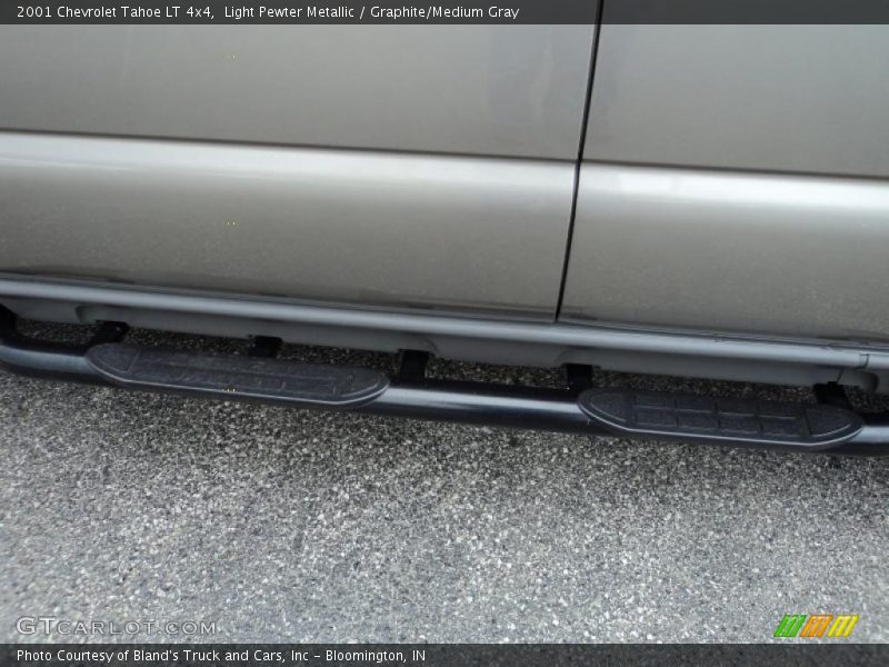 Light Pewter Metallic / Graphite/Medium Gray 2001 Chevrolet Tahoe LT 4x4