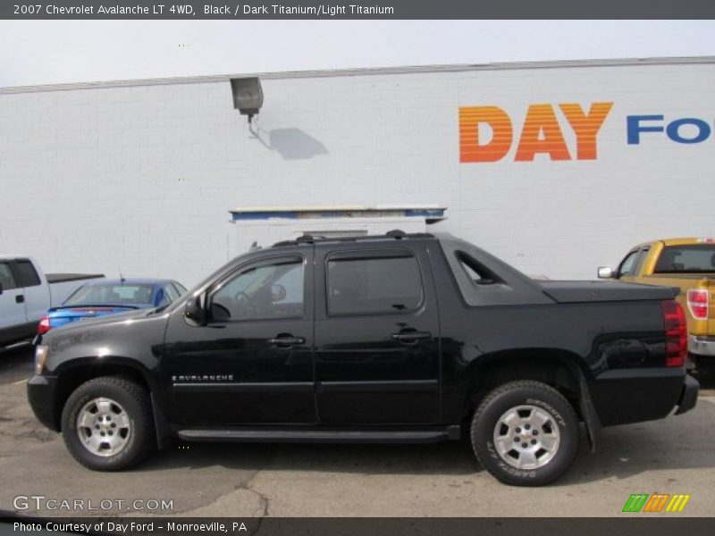 Black / Dark Titanium/Light Titanium 2007 Chevrolet Avalanche LT 4WD